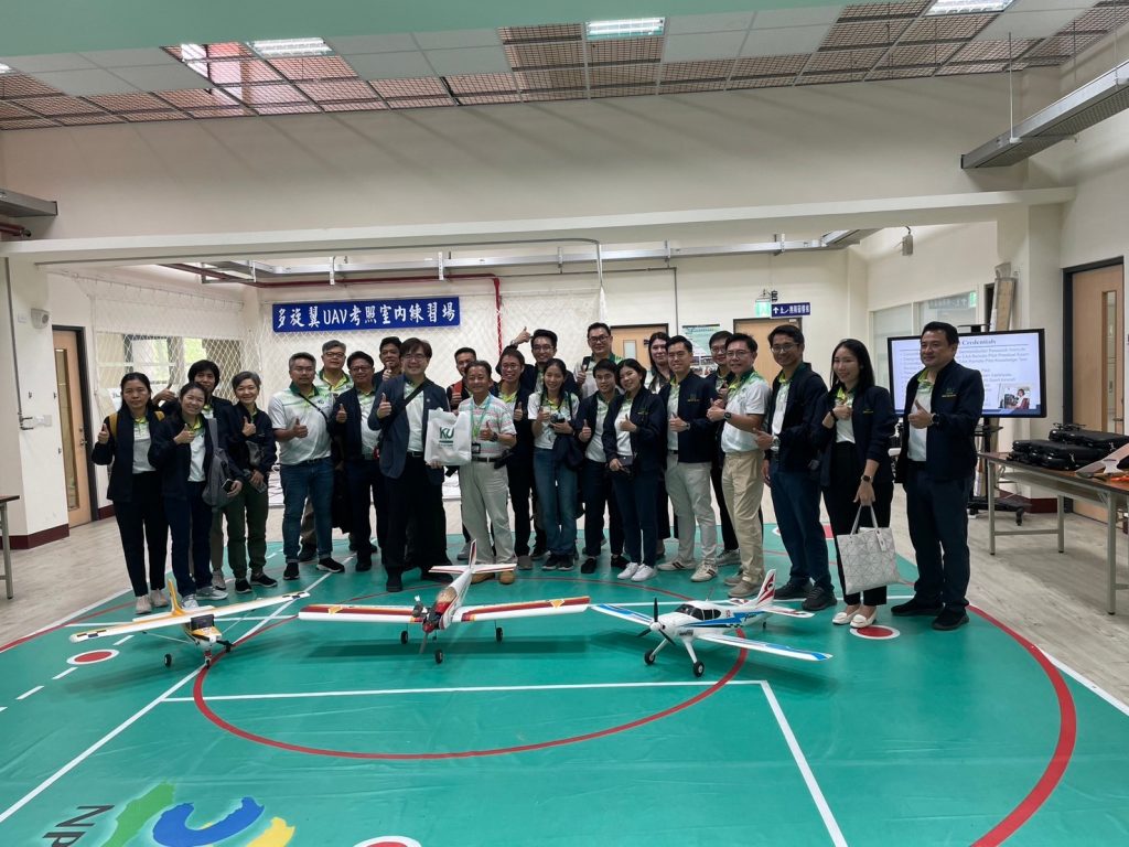 LINE_ALBUM_0529泰國KU大學參訪_240529_17