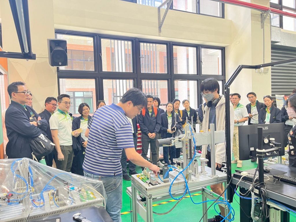 LINE_ALBUM_0529泰國KU大學參訪_240529_9